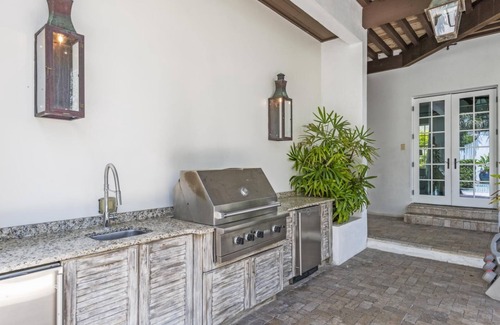 Rosemary Beach House | Book Now for Fall Getaways! Rosemary Beach! Private Heated Pool! 5 Adult Bikes!