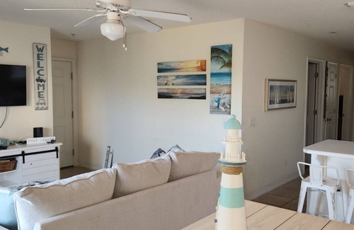 Navarre Beach Condo | BOOK NOW FOR SPRING & SUMMER! BEST RATES 3 BR/2 BA w/3 Queen Beds!