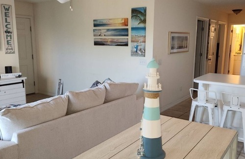 Navarre Beach Condo | BOOK NOW FOR SPRING & SUMMER! BEST RATES 3 BR/2 BA w/3 Queen Beds!