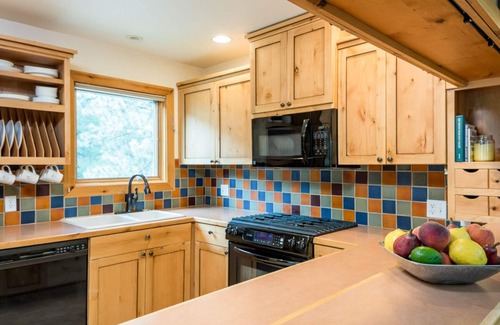 Warm Springs House | Book Now for Summer! Luxurious Townhome Steps from Warm Springs with Private Hot Tub, and Firepit