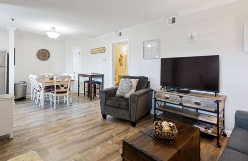Palmetto Dunes Condo | Book Now for Spring & Summer! Indoor Pool -Top Floor! 2 bd/2 bath-Walk to Beach