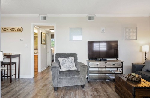 Palmetto Dunes Condo | Book Now for Spring & Summer! Indoor Pool -Top Floor! 2 bd/2 bath-Walk to Beach