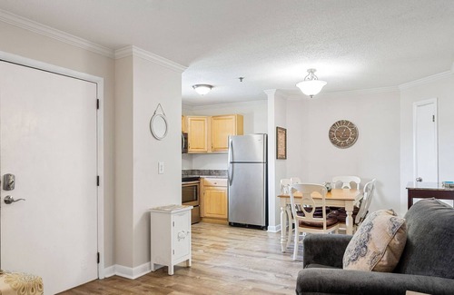 Palmetto Dunes Condo | Book Now for Spring & Summer! Indoor Pool -Top Floor! 2 bd/2 bath-Walk to Beach
