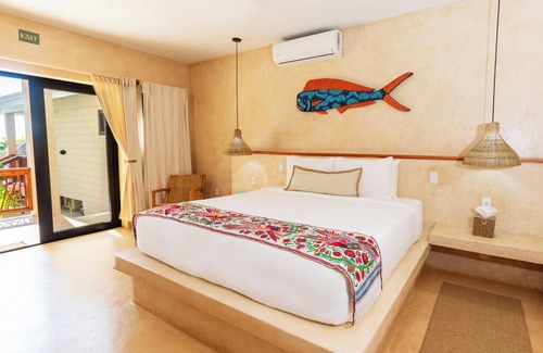 Placencia Resort | Book our entire beach front hotel