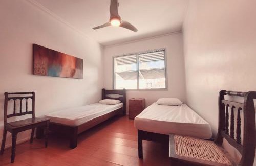 Gonzaga Apartment | Book Santos SaintClaude 100 metros quadrados no Coração de Santos