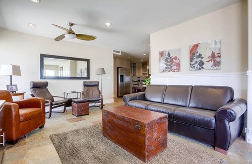 Mission Beach Condo | BOOK THIS AMAZING OCEANFRONT CONDO RIGHT IN MISSION BEACH! GREAT AMMENTIES.
