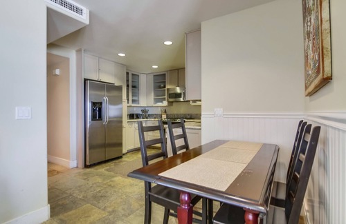 Mission Beach Condo | BOOK THIS AMAZING OCEANFRONT CONDO RIGHT IN MISSION BEACH! GREAT AMMENTIES.