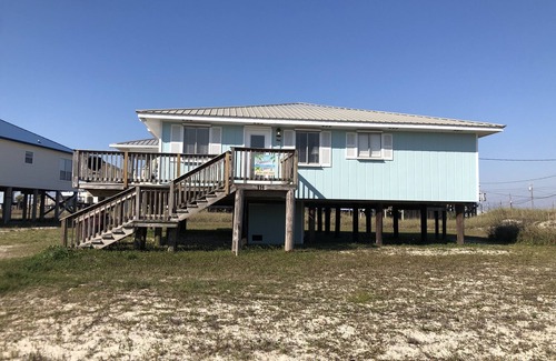 Dauphin Island House | Book your 2025 vacation now. Come enjoy the Sand and Sea at our Coastal Cottage!
