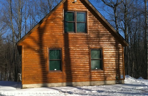 Elmira Ski Chalet | Book Your Summer & Fall Get-Away - Beautiful Scenic Cedar Chalet near Gaylord