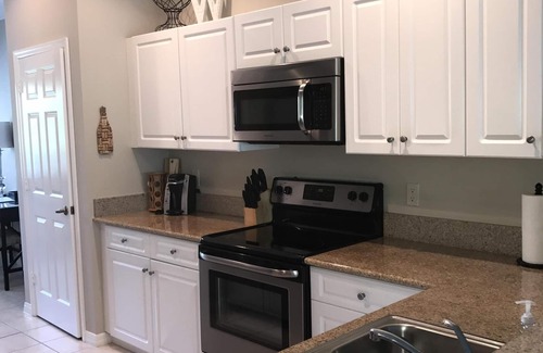 Naples Condo | Booking Jan-April 2026 NOW! Lely 2BR 2BATH +Den Lely Golf & Swim Condo! A+