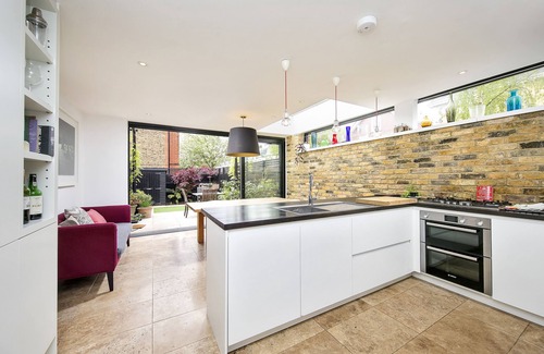 Mortlake House | Booking London for summer or other hols?