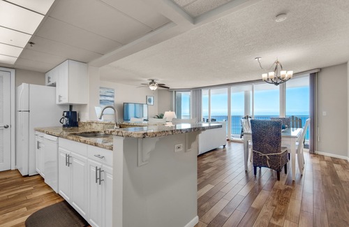 Long Beach Condo | Booking Long Beach August 18, 2025-April 2026 SEE DESCRIPTION PRIOR TO BOOKING