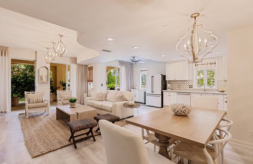 Miami Beach Condo | BOOKING SMOKING HOT 2025 DEALS NOW!