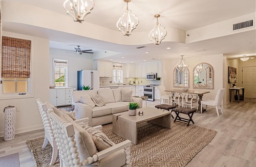 Miami Beach Condo | BOOKING SMOKING HOT 2025 DEALS NOW!
