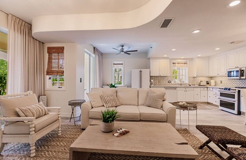 Miami Beach Condo | BOOKING SMOKING HOT 2025 DEALS NOW!