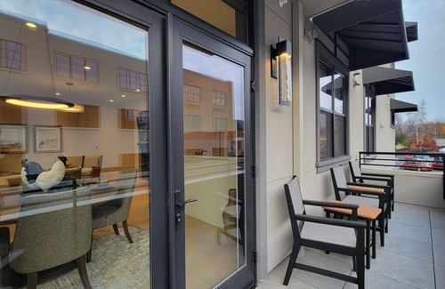 Historic Railroad District Condo | BookStayHop - Suite Windsor - Plaza North