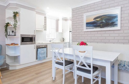 Blueys Beach House | Boomerang Point Apartment