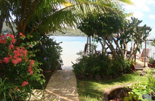 Faanui House | Bora Bora Bungalove