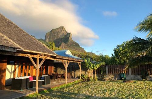 Nunue House | Bora Bora waterfront sunrise villa