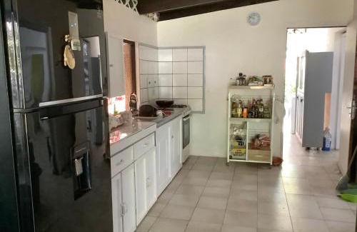 Nunue House | Bora Red Hibiscus Lodge