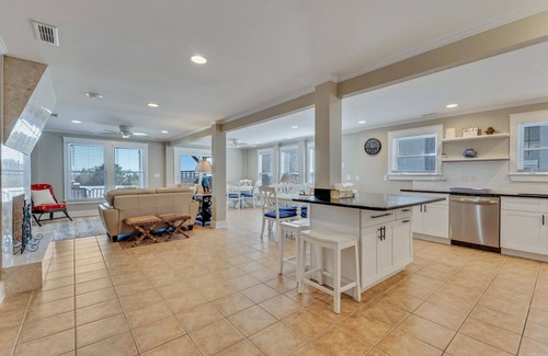 Kure Beach House | ⭐Boracay Lower: Oceanfront Duplex with Deck, Ocean Views, and Beach Access⭐