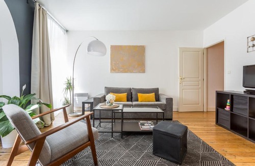 Hotel de Ville - Quinconces Apartment | Bordeaux Bouquiere