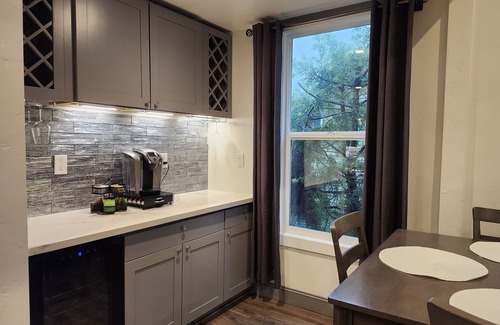 Lodi House | Bordeaux Bungalow | 1 Block to Downtown | Lovely Backyard | Dog Friendly