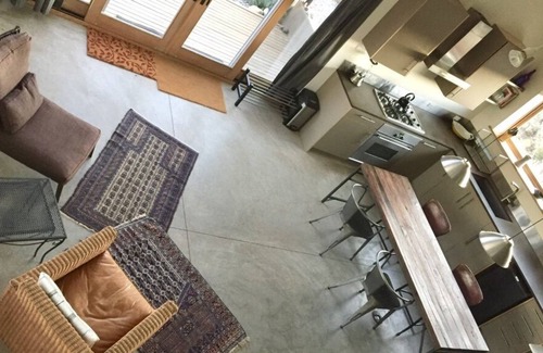 Arroyo Hondo House | Bordering the Rio Grande Del Norte National Monument is a home on the Mesa