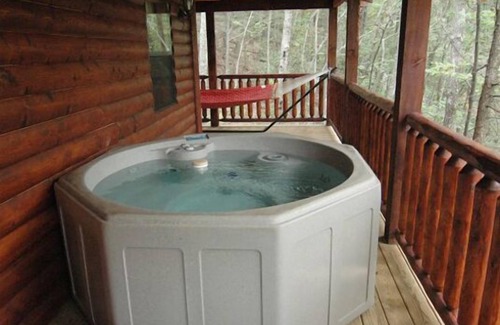 Chalet Village Cabin | Borders National Park with Pool Access/Hot Tub/Sauna/WiFi/Pool Table