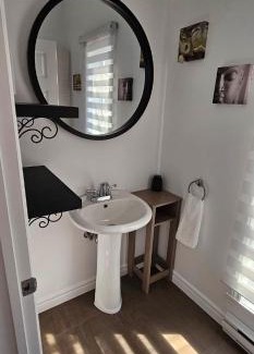 Saint-Brigitte-de-Laval House | Boreal Heaven Hot Tub