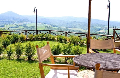 Montecatini Val di Cecina Apartment | Borgo di Montemurlo Villetta1 with beautiful views