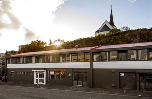 Borgarbyggd Hostel | Borgarnes HI Hostel – StayWest