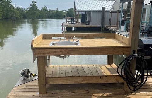 Venice Boat Rental | BOSCOYO "Cypress Knees" - New 3 bedroom 2 bath Houseboat - Cypress Cove Marina