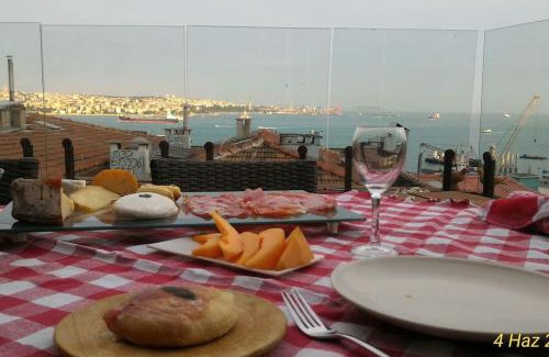Kabatas Apartment | Bosphorus view-Airport shutle-High Speed WIFI-Private parking