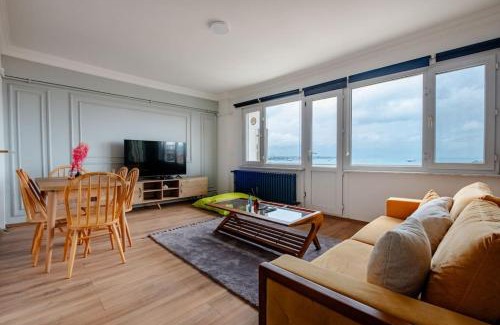 Kabatas Apartment | Bosphorus View with 2 Bedrooms and Central Location