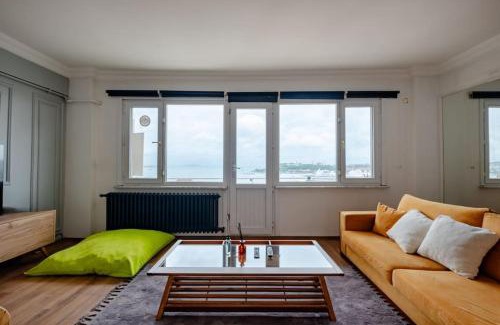 Kabatas Apartment | Bosphorus View with 2 Bedrooms and Central Location