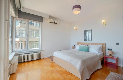 Kabatas Apartment | Bosphorus View with 5 Bedrooms and Elevator
