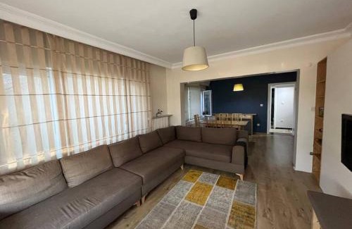 Cengelkoy Mahallesi Apartment | Bosphorus waterfront flat, Cengelköy