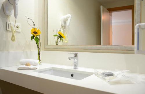 Sant Jordi de Ses Salines Apartment | Bossa Bahamas Suites by Fergus