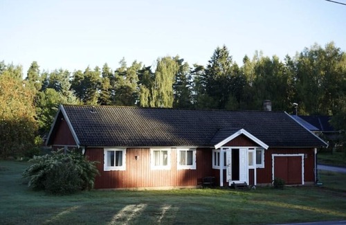 Dorarp House | Bostad hög standard nära sjö med öppen spis och super stark ljudanläggning dj