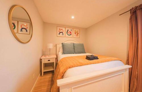 Revere Apartment | Boston Luxury 3BR-Near Airport-Beach