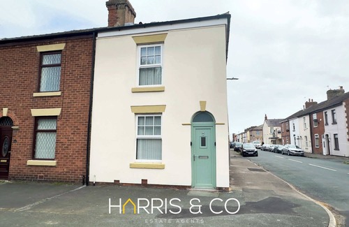 Fleetwood House | Bosun's Bay Summary: