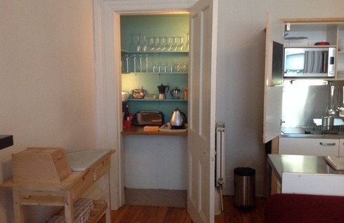 Warriston Apartment | Botanic Garden Apartment. Spacious, unique features, location, home in the city
