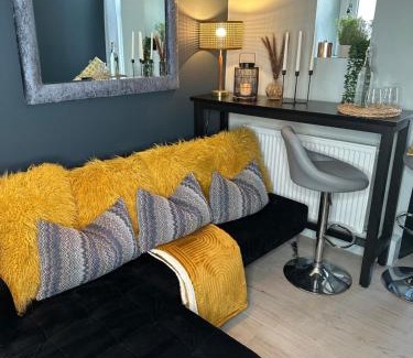 Newcastle-upon-Tyne Apartment | Botanica @ The.Villas.Newcastle