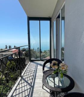 Mtsvane Kontskhi Apartment | botanical breeze
