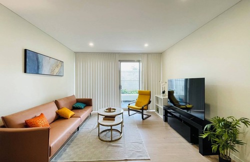 Botany Apartment | Botany 2Br Apt near Airport/Bay/City with Parkingnnn