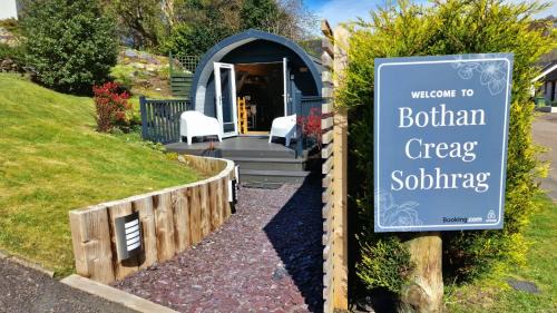 West Laroch House | Bothan Creag Sobhrag