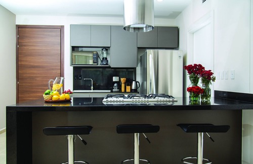 Ampliacion Granada Apartment | Botticelli Tower By The Local Way
