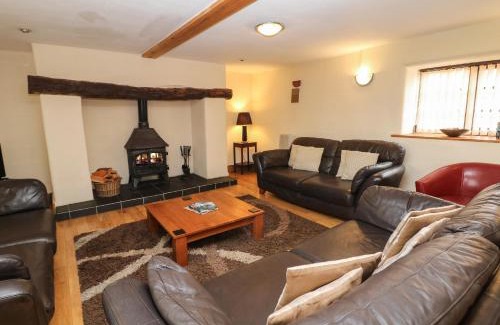 Cauldon Low House | Bottomhouse Barn