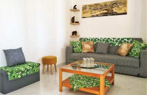 Monserrato Apartment | Bougainvillea Home - Ospedale Policlinico Monserrato